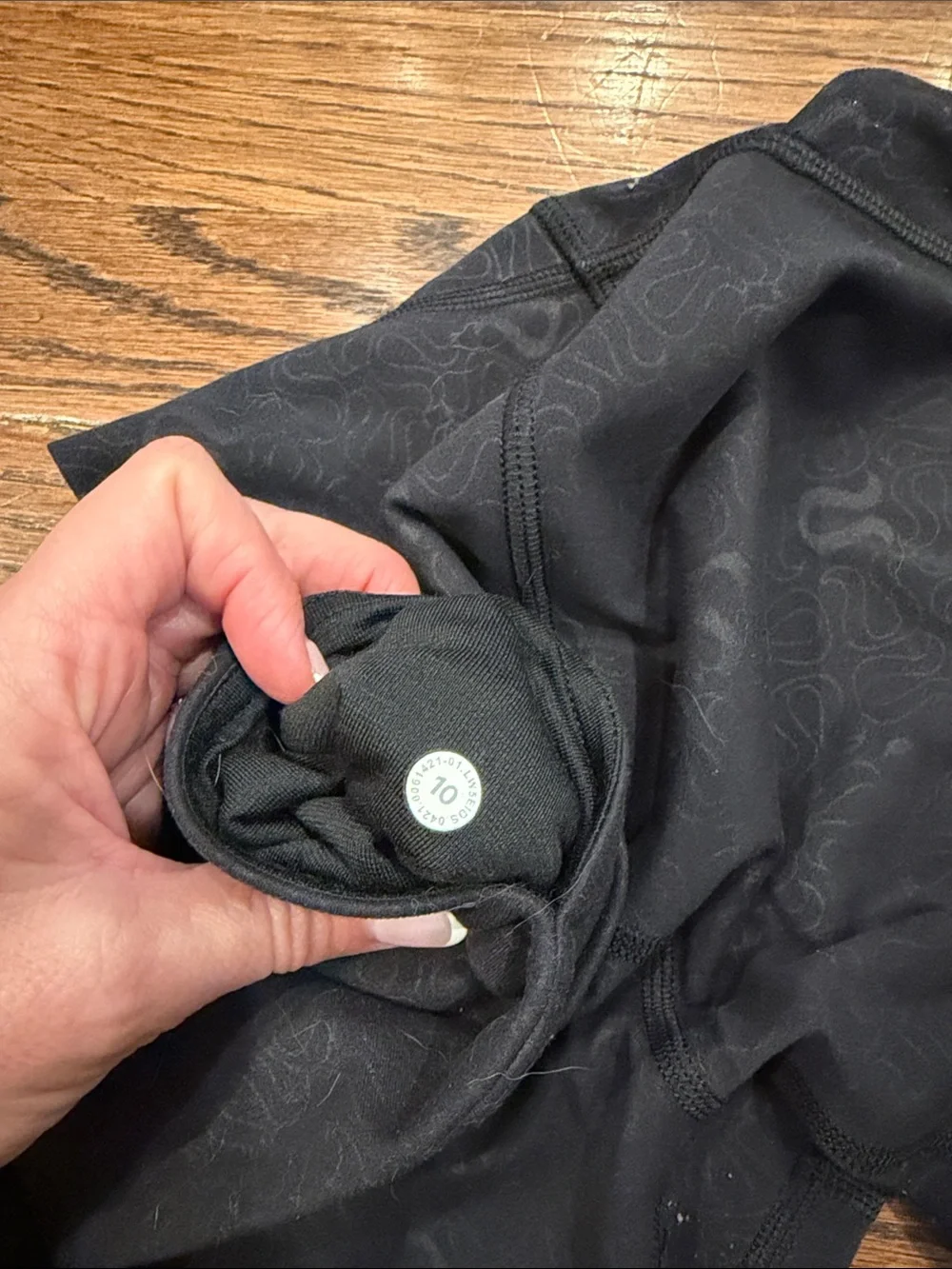 Lululemon Black High-Rise Logo Leggings sz 10